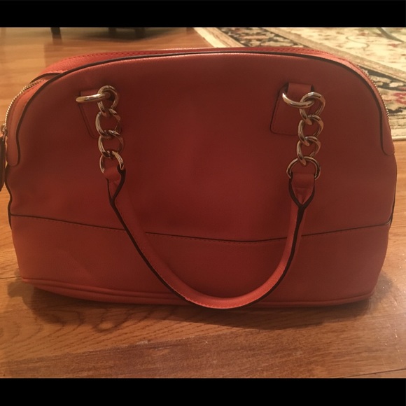 Guess Bag! - Picture 5 of 6